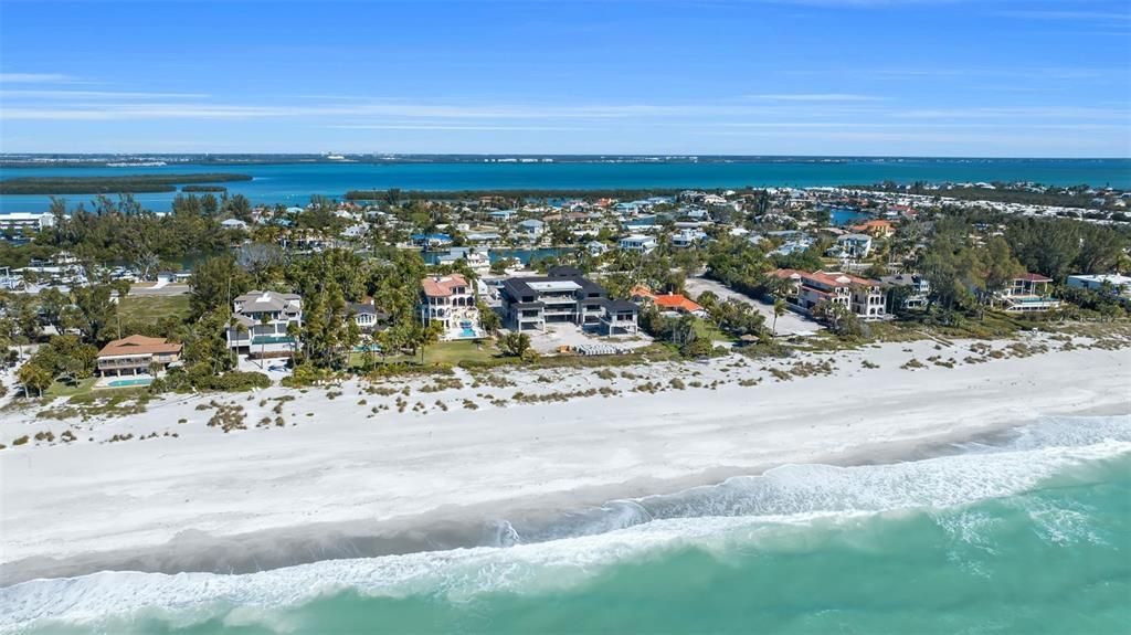 For Sale: $38,450,000 (11 beds, 13 baths, 17199 Square Feet)