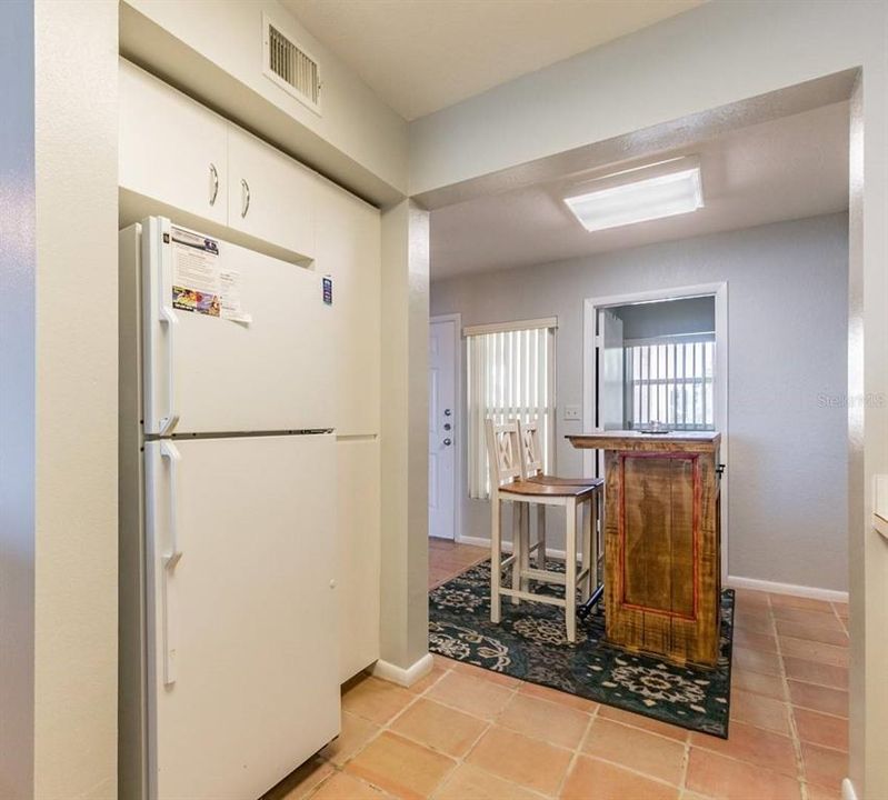 В аренду: $9,398 (2 спален, 2 ванн, 1215 Квадратных фут)