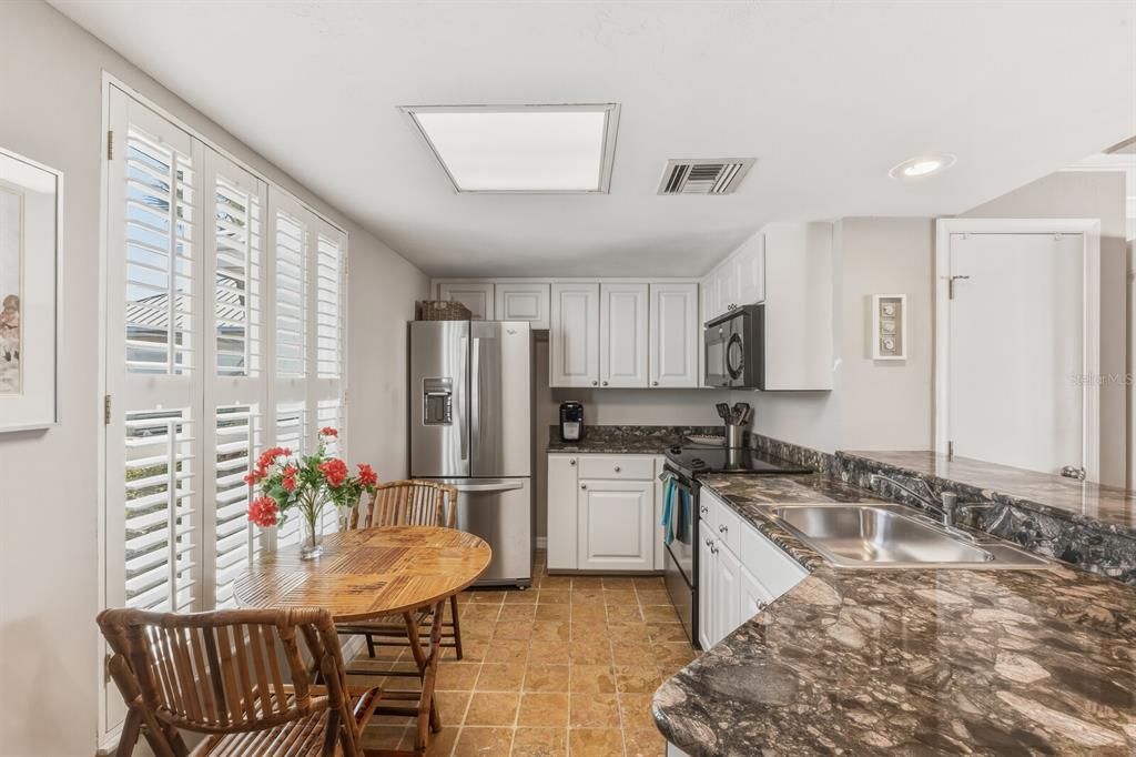 En Venta: $845,000 (1 camas, 1 baños, 730 Pies cuadrados)