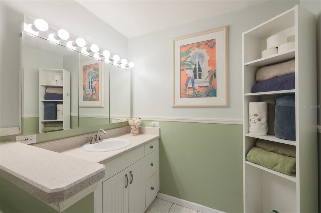 For Sale: $229,900 (2 beds, 2 baths, 1516 Square Feet)