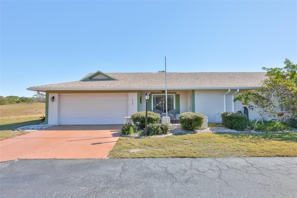 For Sale: $229,900 (2 beds, 2 baths, 1516 Square Feet)
