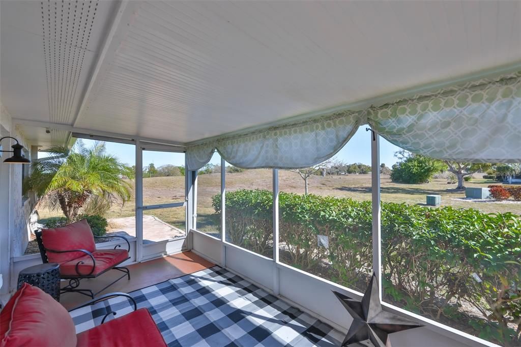 For Sale: $229,900 (2 beds, 2 baths, 1516 Square Feet)