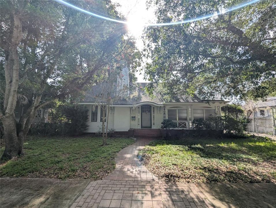 Active With Contract: $319,900 (4 beds, 1 baths, 1641 Square Feet)