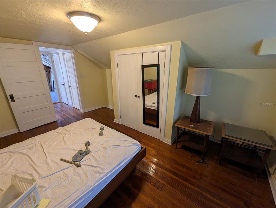 Active With Contract: $319,900 (4 beds, 1 baths, 1641 Square Feet)