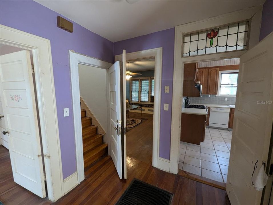Active With Contract: $319,900 (4 beds, 1 baths, 1641 Square Feet)