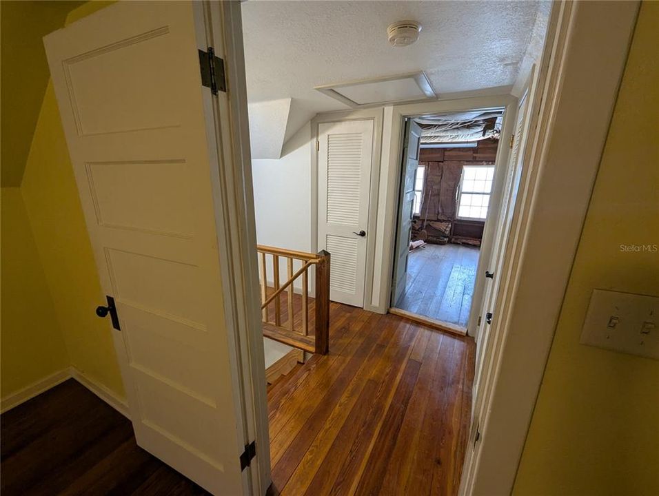 Active With Contract: $319,900 (4 beds, 1 baths, 1641 Square Feet)