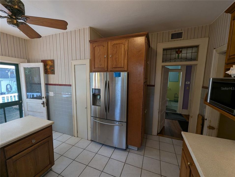 Active With Contract: $319,900 (4 beds, 1 baths, 1641 Square Feet)