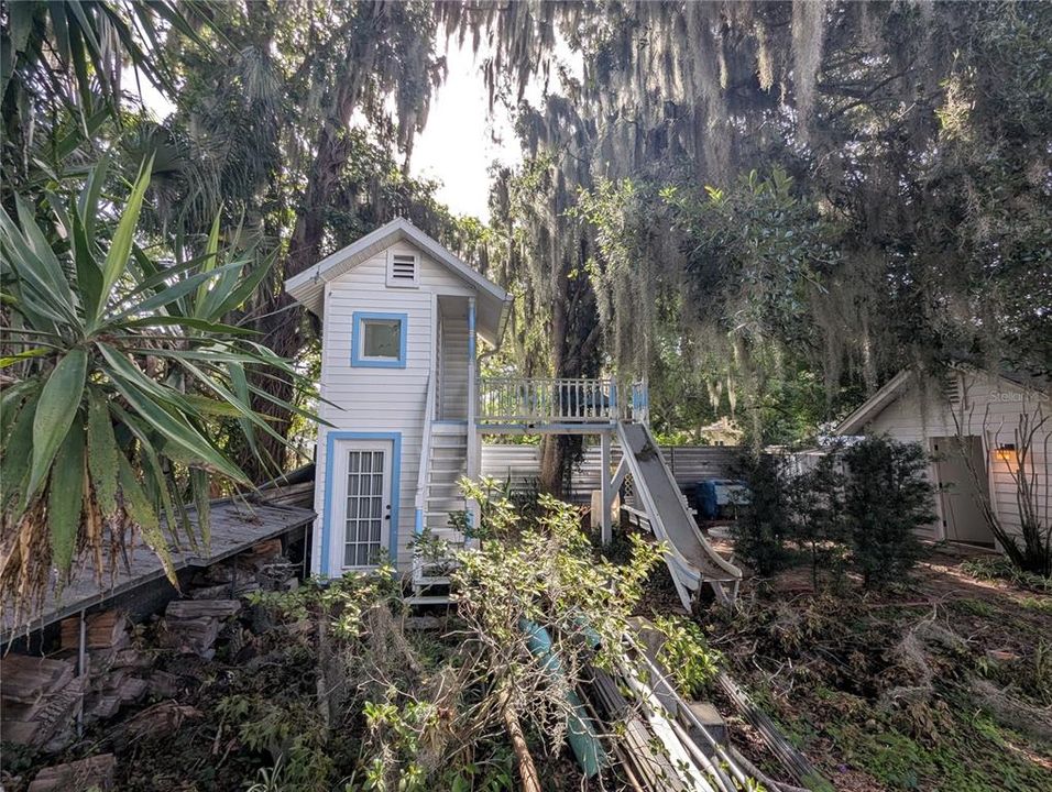 Active With Contract: $319,900 (4 beds, 1 baths, 1641 Square Feet)