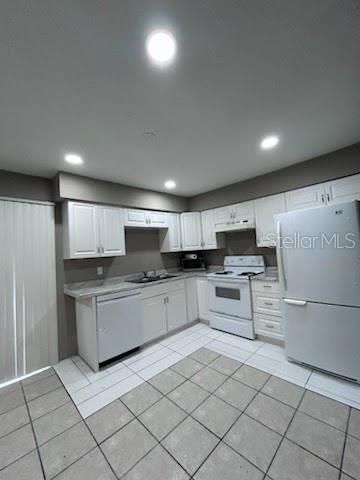 For Rent: $1,100 (1 beds, 1 baths, 762 Square Feet)