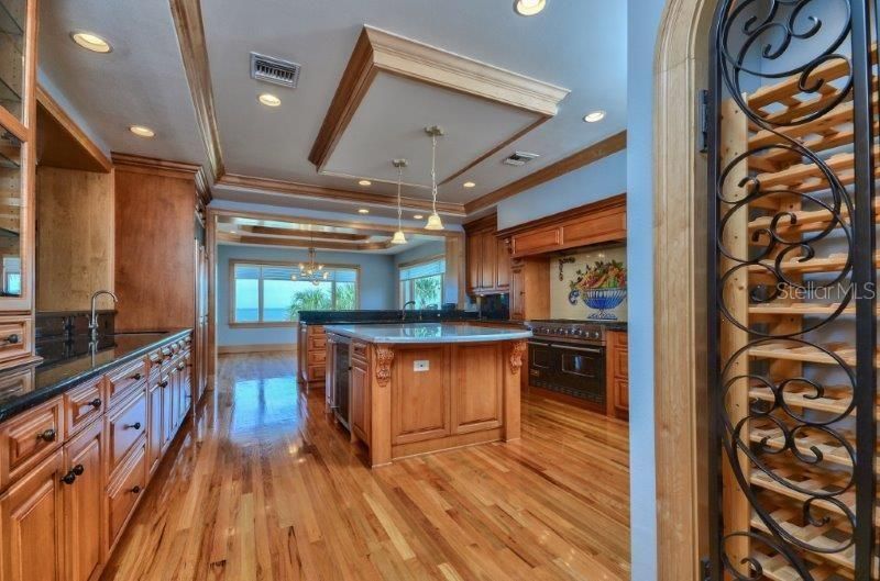 В аренду: $22,000 (8 спален, 8 ванн, 9833 Квадратных фут)