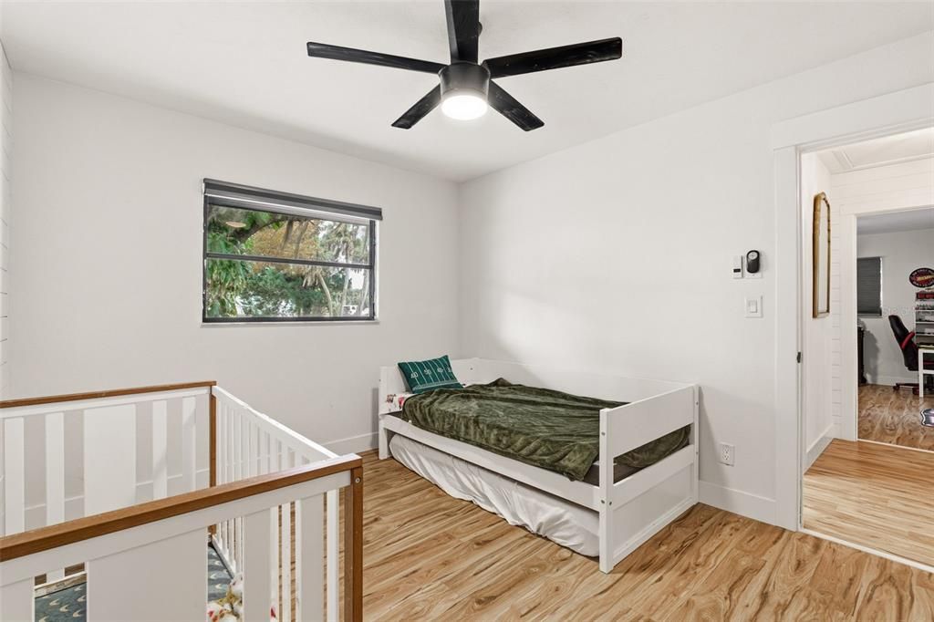 Activo con contrato: $374,000 (4 camas, 3 baños, 2708 Pies cuadrados)