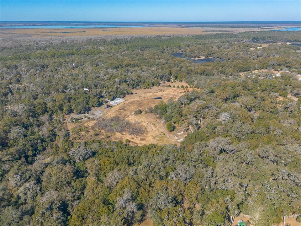 На продажу: $369,000 (10.47 acres)