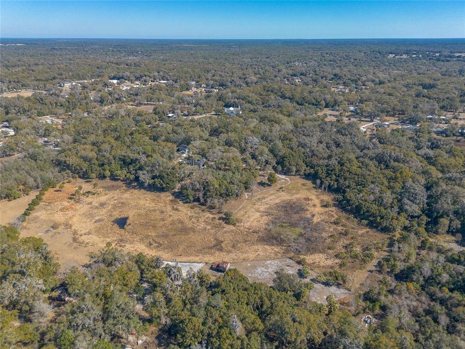 На продажу: $369,000 (10.47 acres)