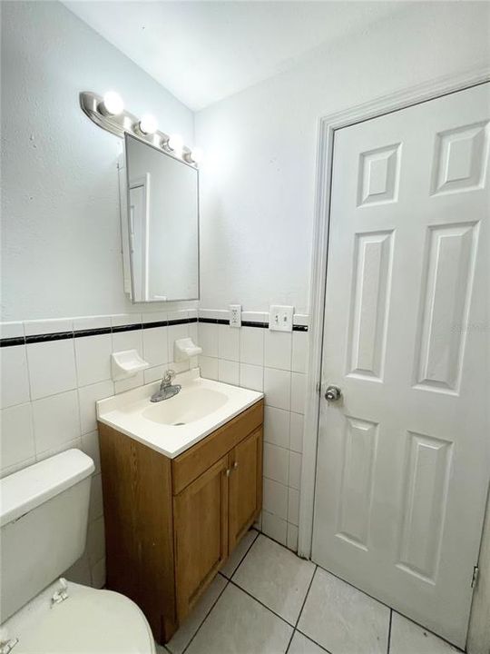 For Rent: $900 (1 beds, 1 baths, 500 Square Feet)