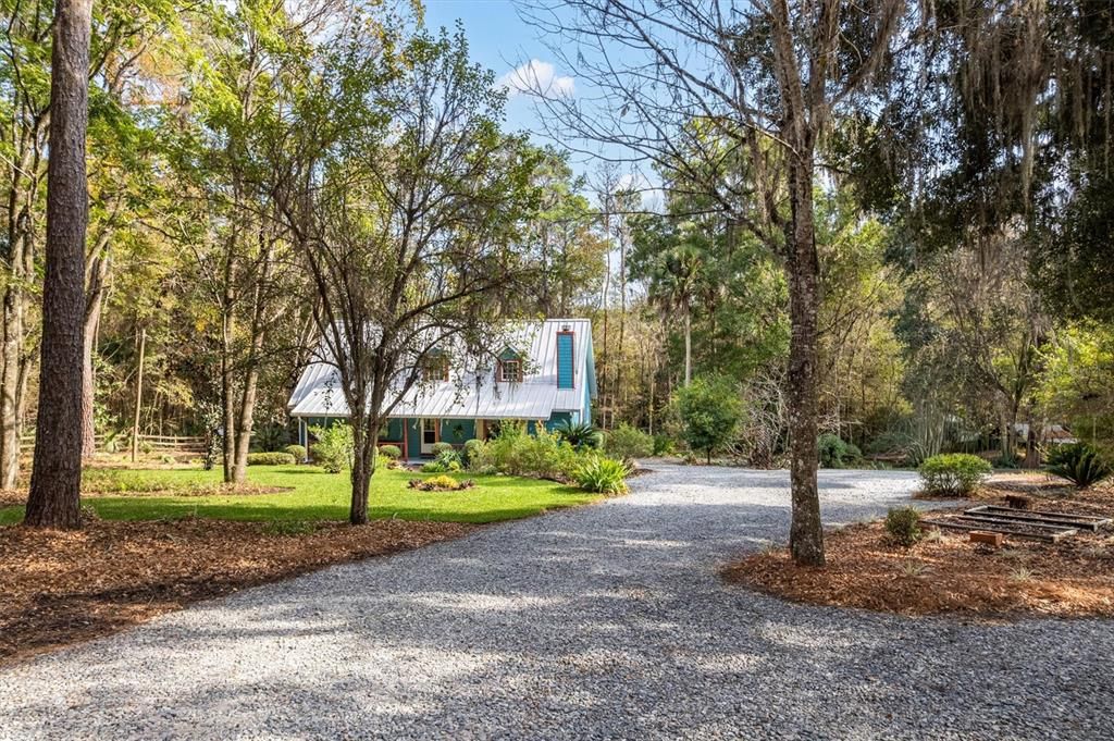 For Sale: $795,000 (4 beds, 2 baths, 3255 Square Feet)