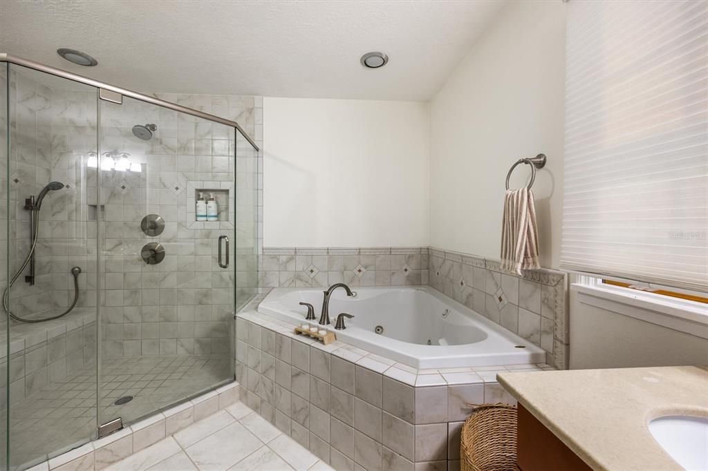 For Sale: $795,000 (4 beds, 2 baths, 3255 Square Feet)
