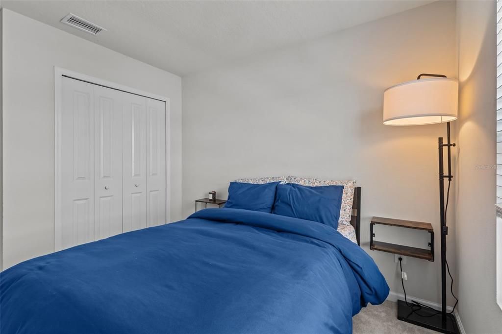 Active With Contract: $325,000 (3 beds, 2 baths, 1582 Square Feet)
