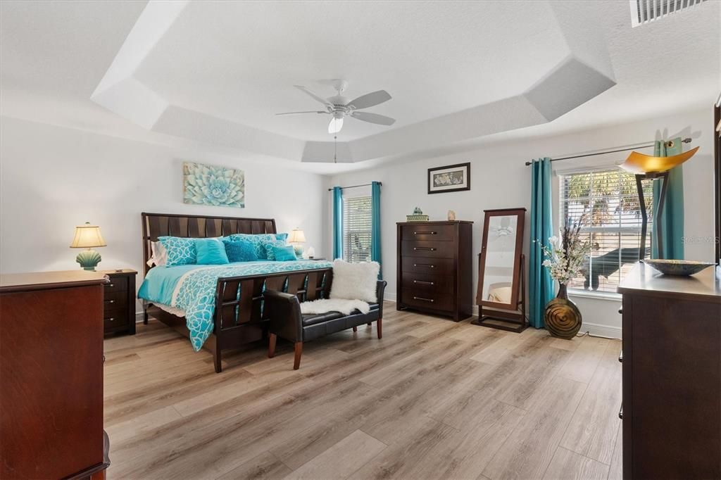 Activo con contrato: $875,000 (3 camas, 2 baños, 2097 Pies cuadrados)