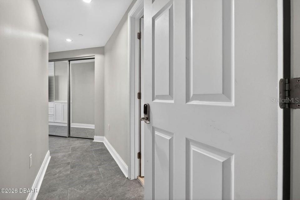 For Sale: $559,900 (3 beds, 3 baths, 2239 Square Feet)