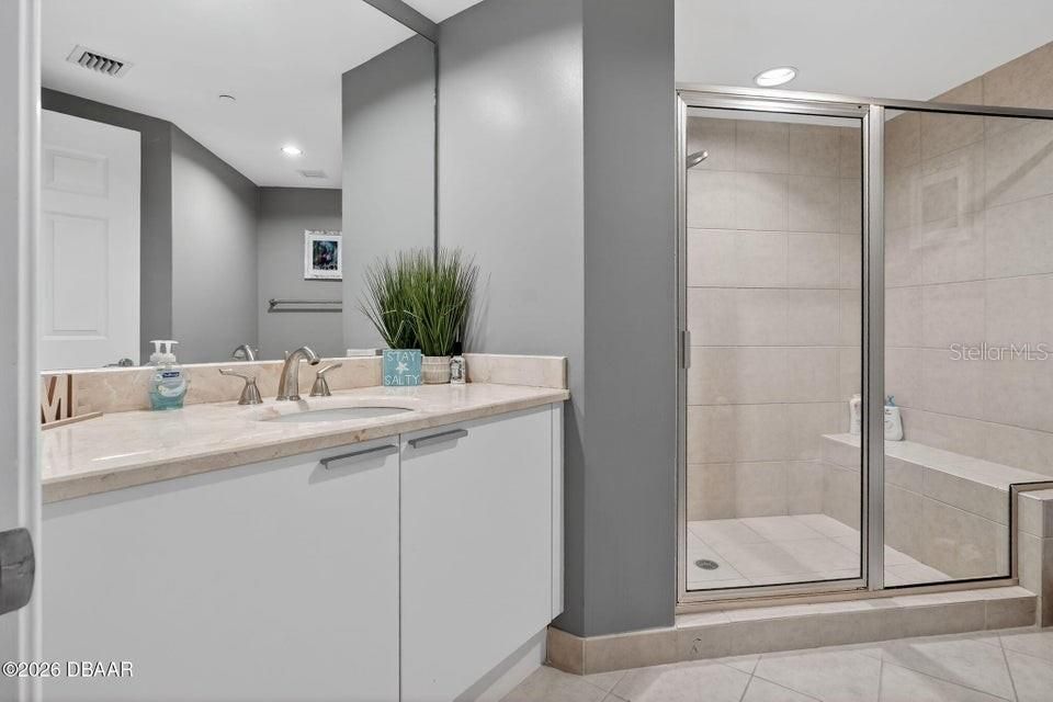 For Sale: $559,900 (3 beds, 3 baths, 2239 Square Feet)