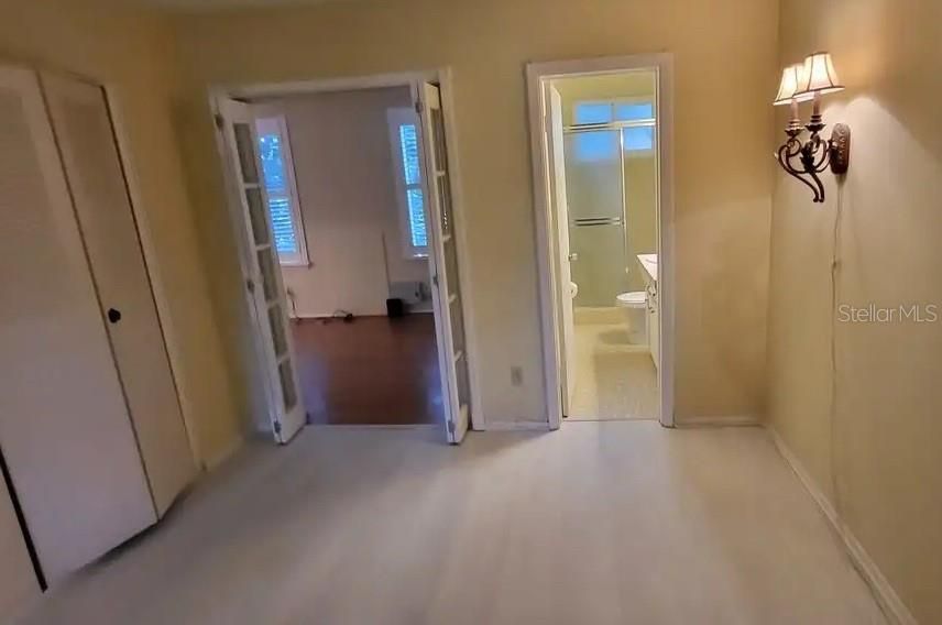 Под контрактом: $1,500 (2 спален, 2 ванн, 1100 Квадратных фут)