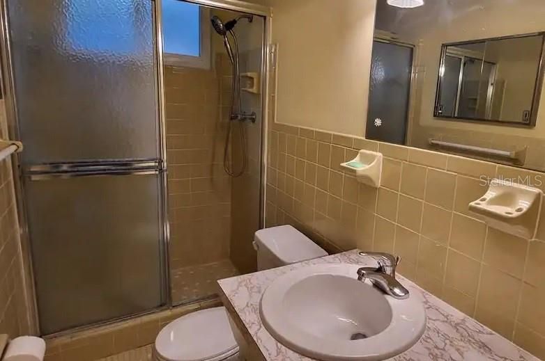 Под контрактом: $1,500 (2 спален, 2 ванн, 1100 Квадратных фут)