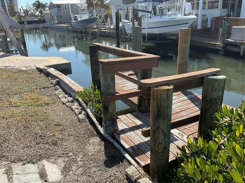 待售: $120,000 (0.08 acres)