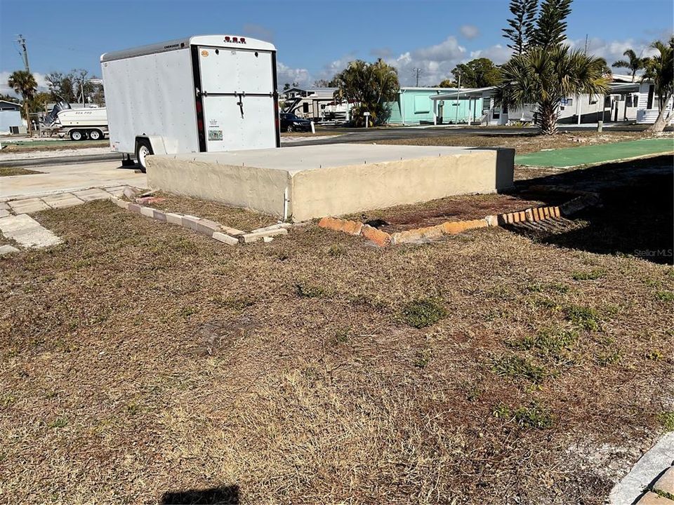 待售: $120,000 (0.08 acres)