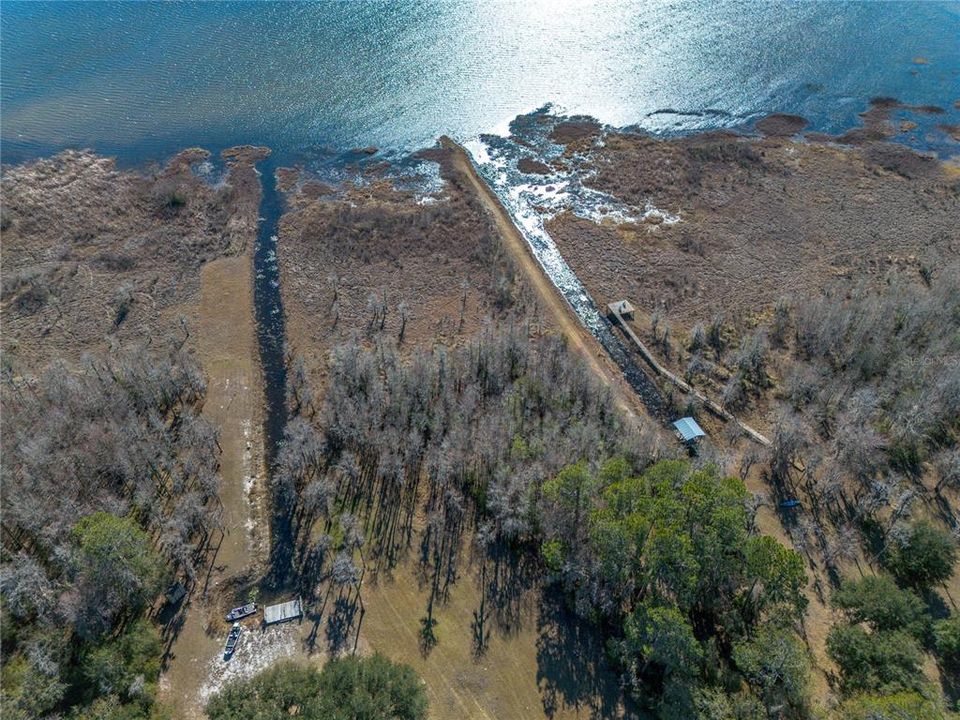 待售: $165,000 (1.54 acres)