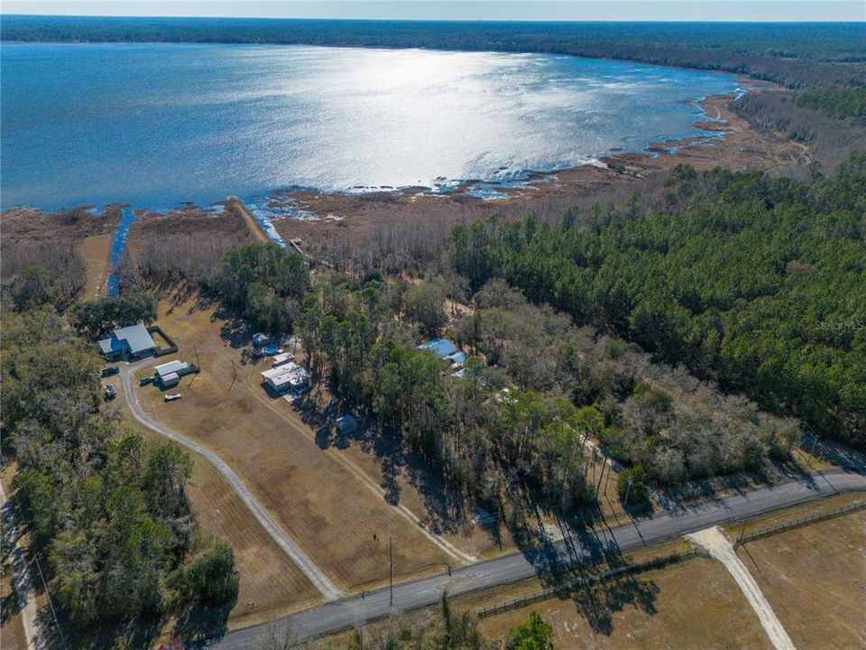 待售: $165,000 (1.54 acres)