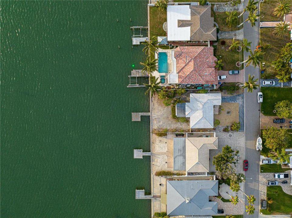 На продажу: $925,000 (2 спален, 2 ванн, 1247 Квадратных фут)