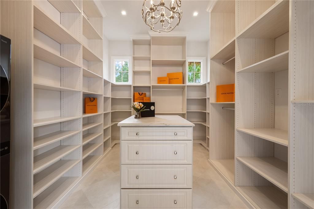 For Sale: $10,450,000 (5 beds, 5 baths, 6276 Square Feet)