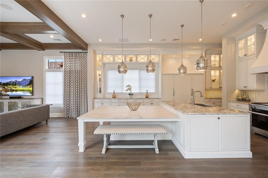 For Sale: $10,450,000 (5 beds, 5 baths, 6276 Square Feet)