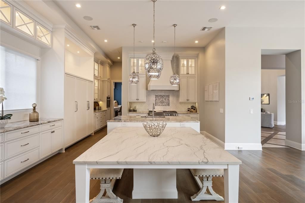 For Sale: $10,450,000 (5 beds, 5 baths, 6276 Square Feet)
