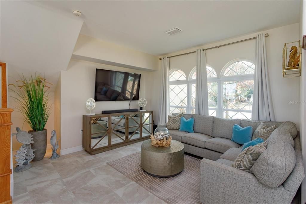 For Sale: $2,360,000 (4 beds, 3 baths, 2767 Square Feet)