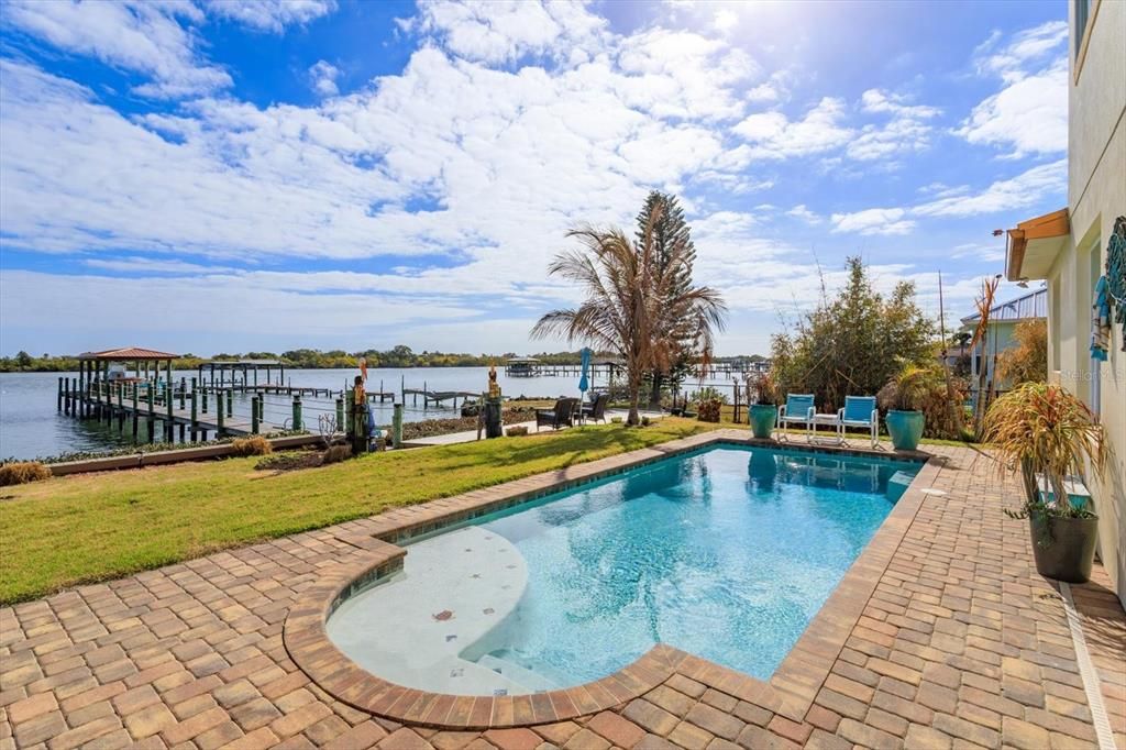 For Sale: $2,360,000 (4 beds, 3 baths, 2767 Square Feet)