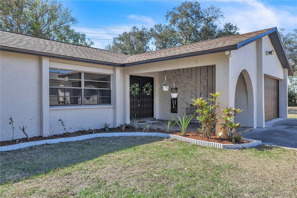 For Sale: $389,900 (3 beds, 2 baths, 1812 Square Feet)