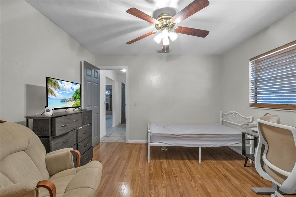 For Sale: $389,900 (3 beds, 2 baths, 1812 Square Feet)