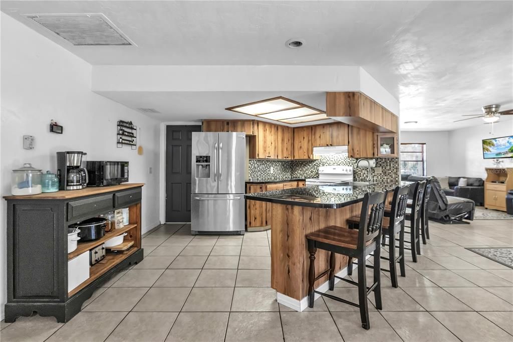 For Sale: $389,900 (3 beds, 2 baths, 1812 Square Feet)