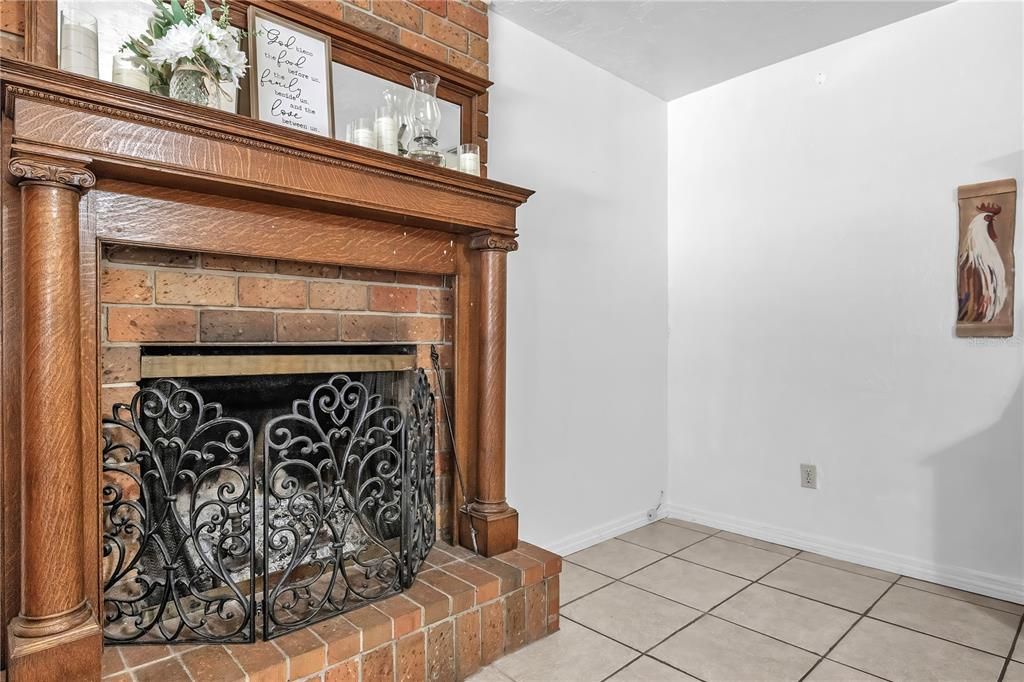 For Sale: $389,900 (3 beds, 2 baths, 1812 Square Feet)