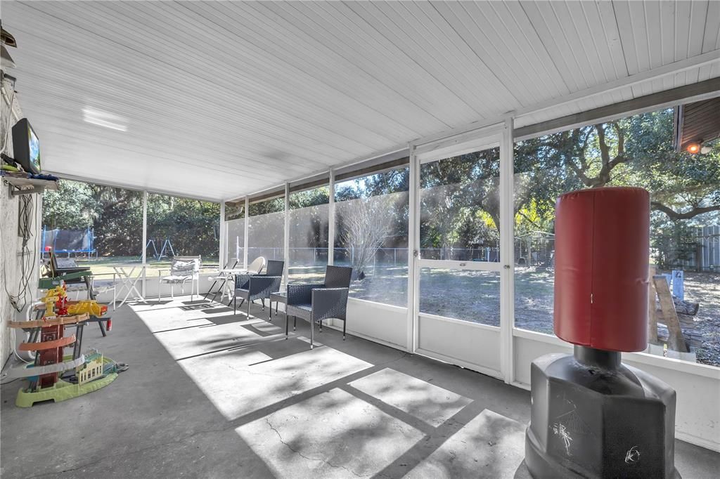 For Sale: $389,900 (3 beds, 2 baths, 1812 Square Feet)