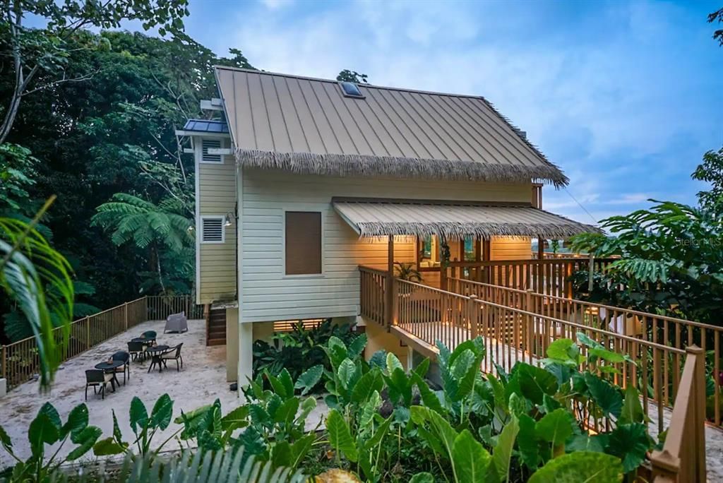На продажу: $1,995,000 (5 спален, 5 ванн, 3500 Квадратных фут)