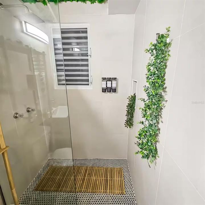 На продажу: $1,995,000 (5 спален, 5 ванн, 3500 Квадратных фут)