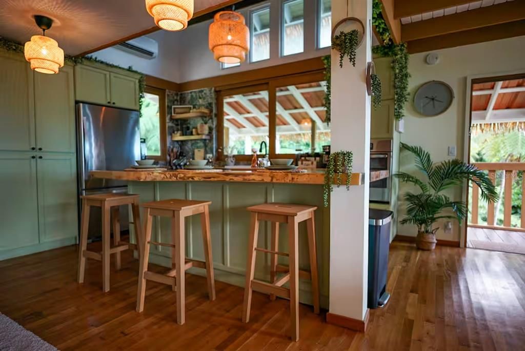 На продажу: $1,995,000 (5 спален, 5 ванн, 3500 Квадратных фут)