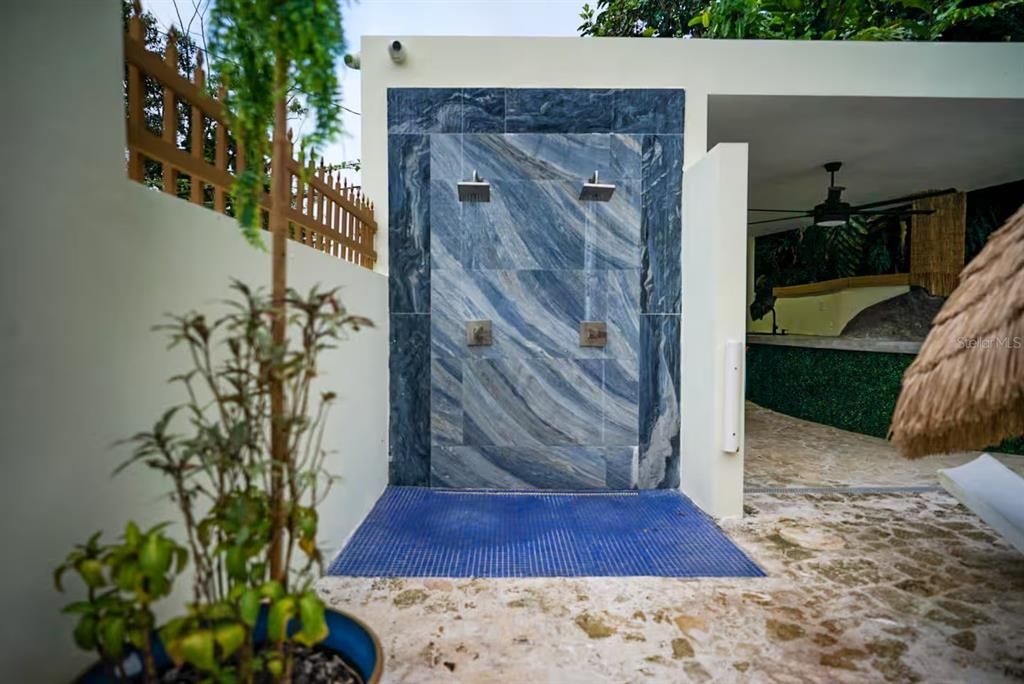 На продажу: $1,995,000 (5 спален, 5 ванн, 3500 Квадратных фут)