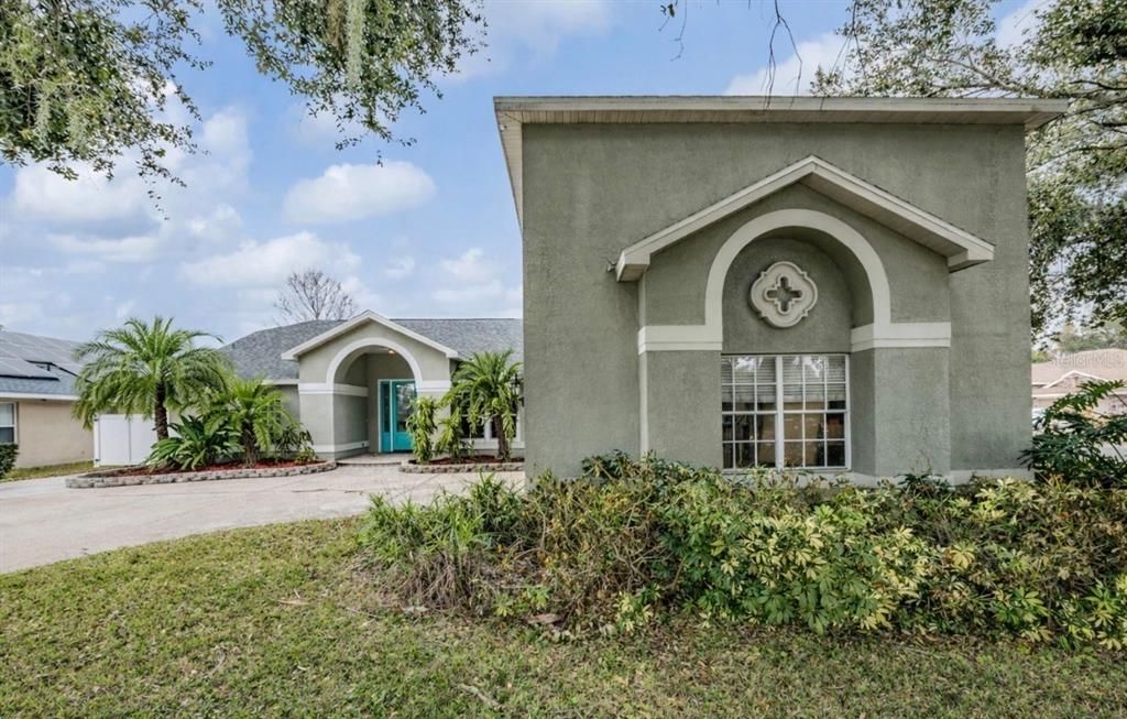 Active With Contract: $475,900 (3 beds, 3 baths, 2703 Square Feet)