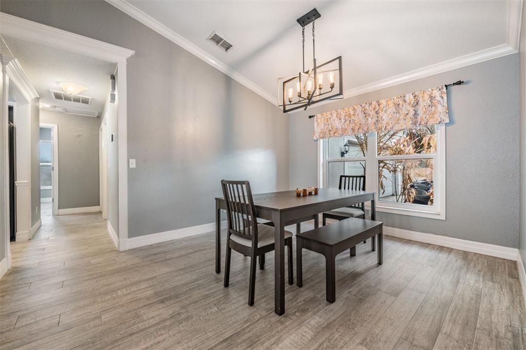 Active With Contract: $475,900 (3 beds, 3 baths, 2703 Square Feet)