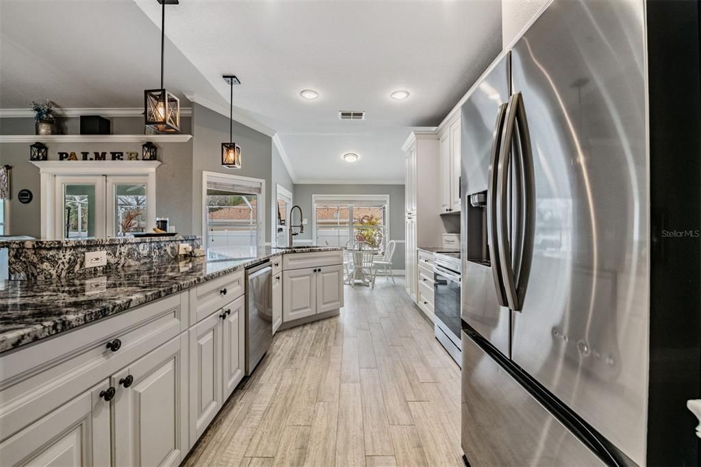 Active With Contract: $475,900 (3 beds, 3 baths, 2703 Square Feet)