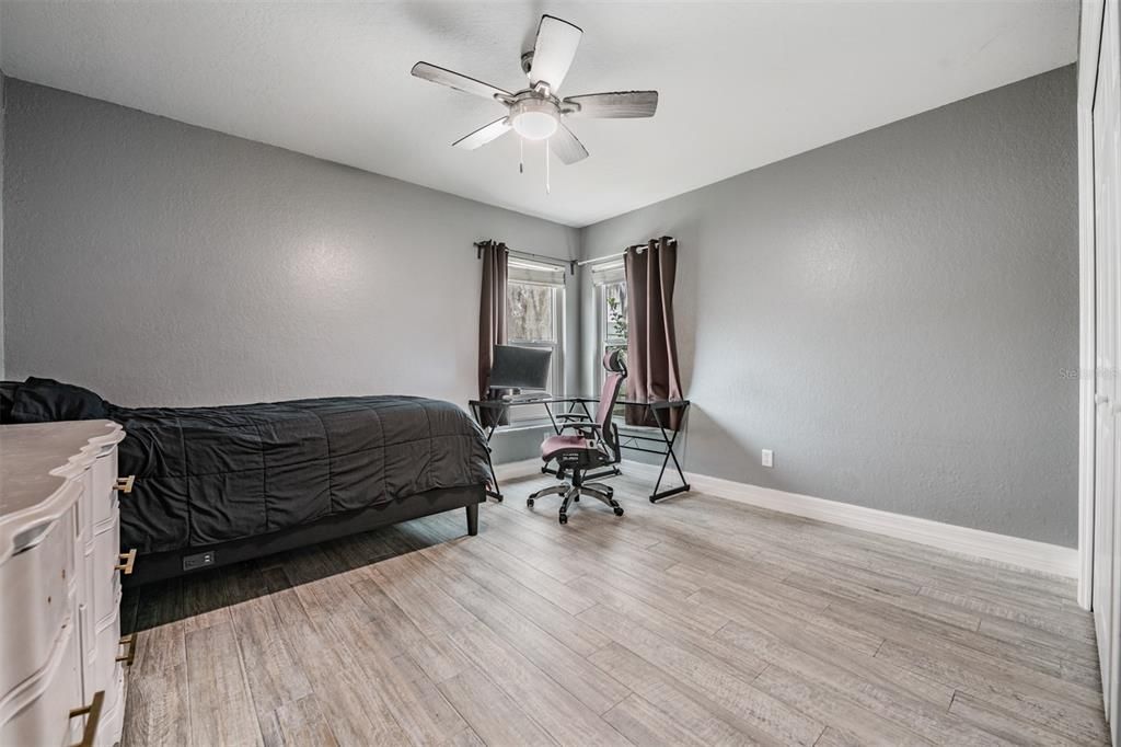 Active With Contract: $475,900 (3 beds, 3 baths, 2703 Square Feet)