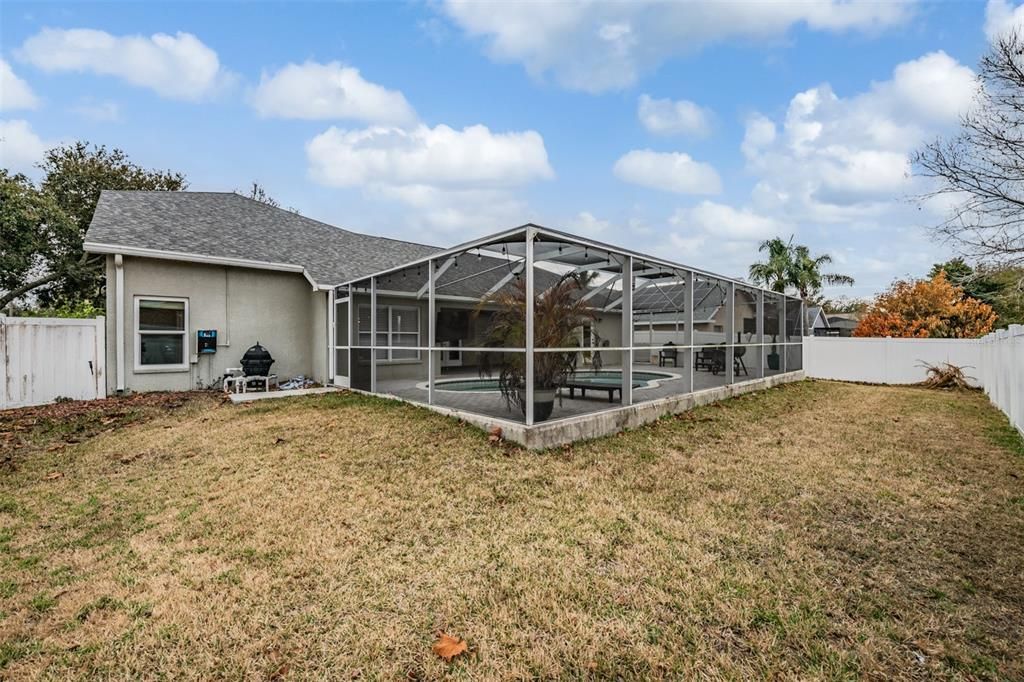 Active With Contract: $475,900 (3 beds, 3 baths, 2703 Square Feet)